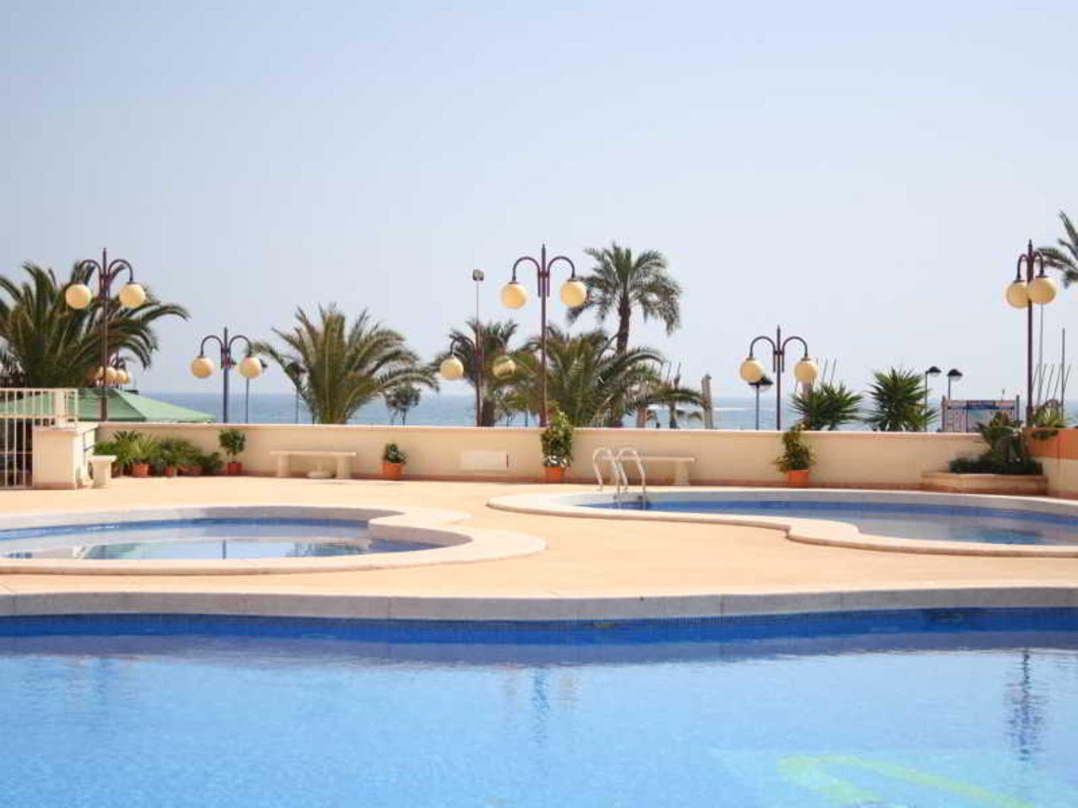 Apartamentos Zafiro Unitursa Calp Exterior foto